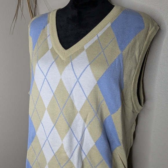 Top - Picture 5 of 6